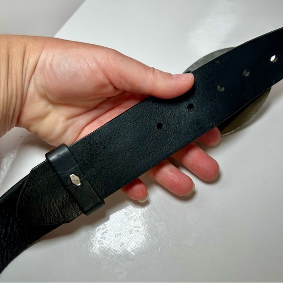 ✨✨SOLD✨✨Harley-Davidson Men’s Black Leather Belt with Harley Silver Buckle - Picture 8 of 8